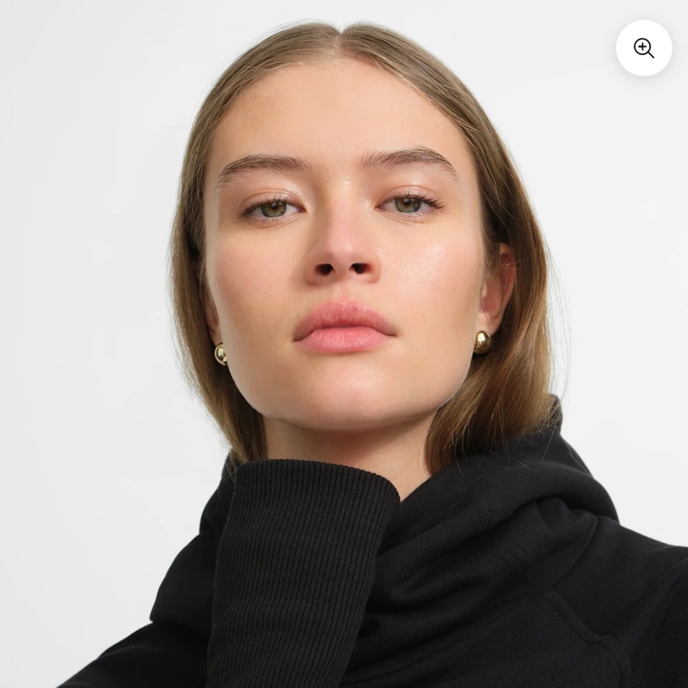 Marcella New York Women’s Geneva Sweatshirt. Bestseller!